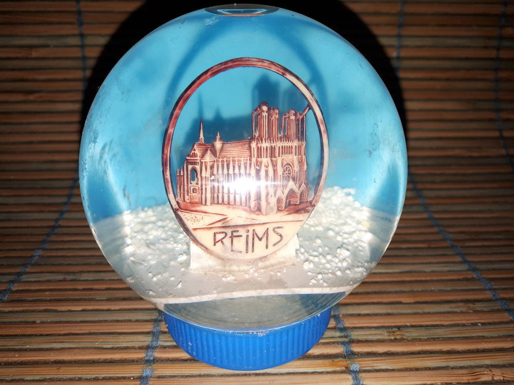 Boule de neige souvenir de Reims 