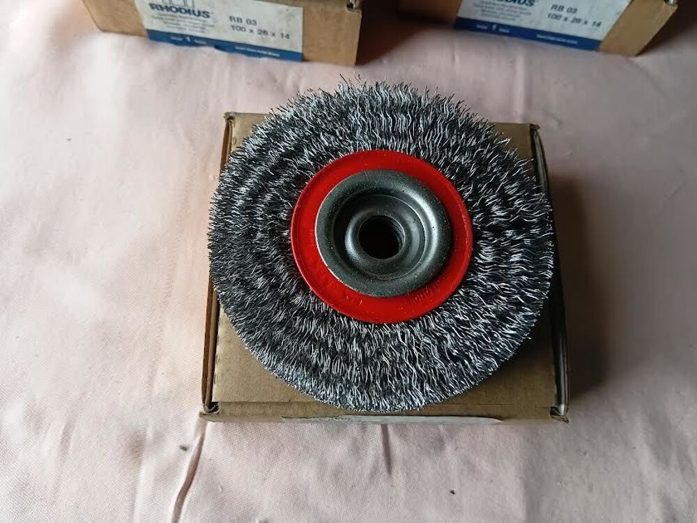 LOT DE 13 BROSSES ACIER / METALLIQUE / RONDE / NEUF Bricolage
