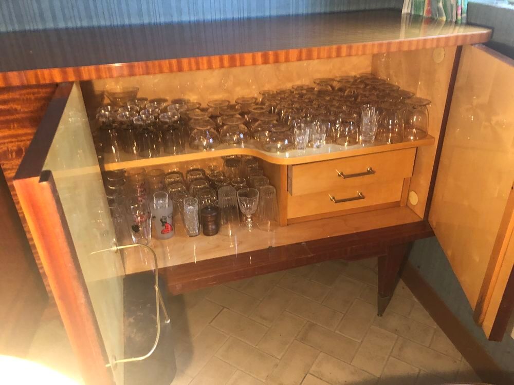 Buffet en acajou verni vintage
Meubles