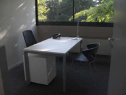   Bureau équipé en centre d'affaires à Pau  