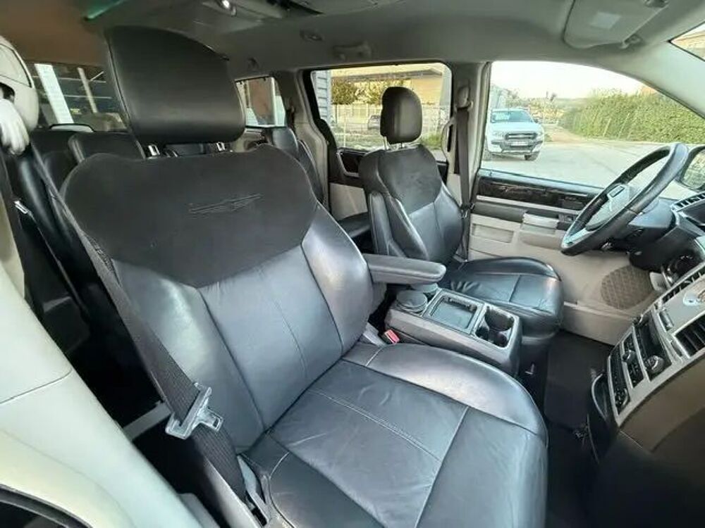 Voyager Chrysler Grand voyager 2.8 crd LIMITED 7 PLACES 2011 occasion 83830 Bargemon