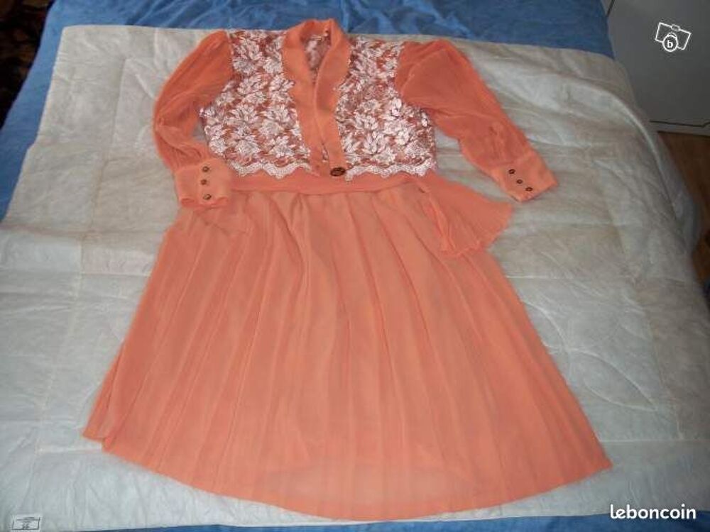 ENSEMBLE DE SOIREE Vêtements