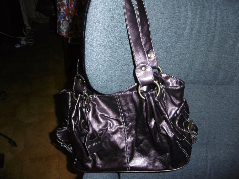 Sac &agrave; main, marron brillant, simili cuir, neuf Maroquinerie