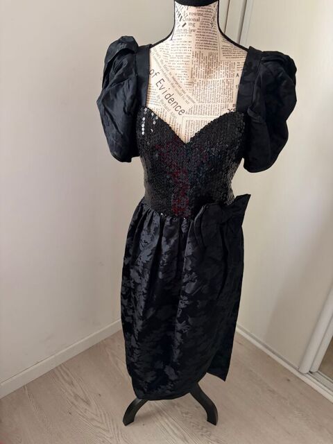 Robe de cocktail vintage 80s CSandra Paris ? Noir sequins 125 Précy-sur-Oise (60)