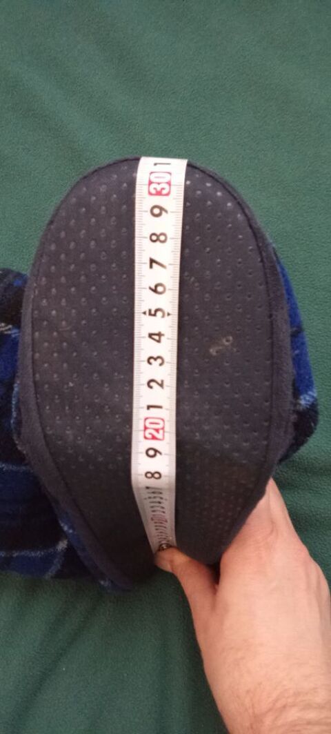 Chaussons pantoufles botillons homme 6 Paris 19 (75)