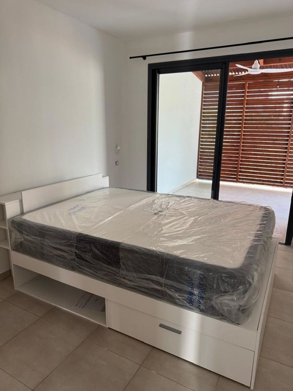 Location Maison Colocation de 2 espaces privatifs indépendants -Maison neuve L' Étang-salé