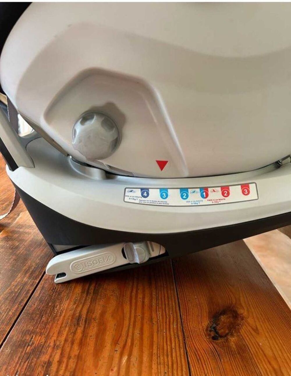 si&egrave;ge auto inclinable et pivotant 360. Puériculture