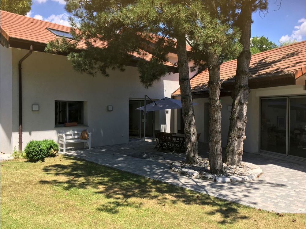 Location Maison charmante villa de 167m2 dans hameau privé, proche de Genève Viry