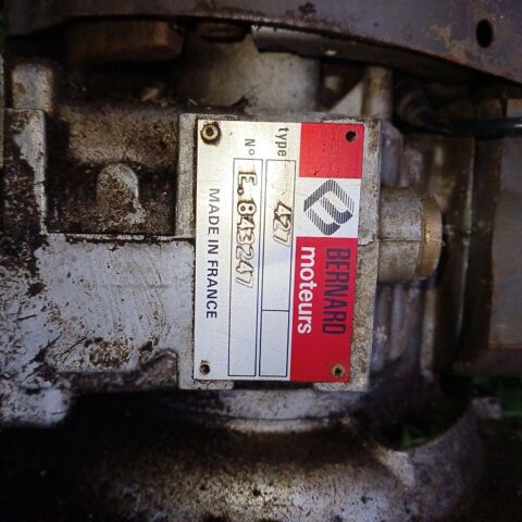 MOTEUR BERNARD 427 100 Saint-Salvadou (12)