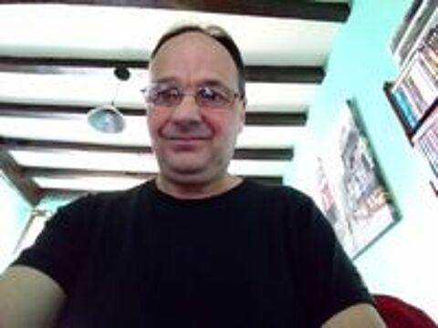   agent d'entretien du batiment 