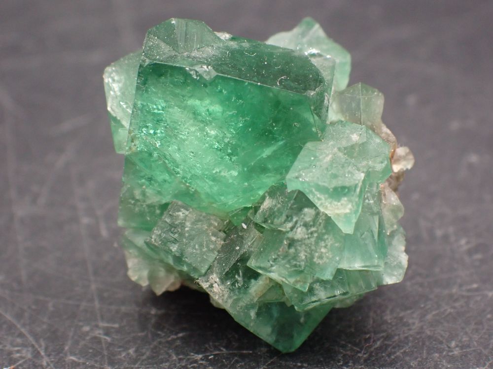 Fluorite vert/bleue (vive fluorescence sous UV longs) Mine R 