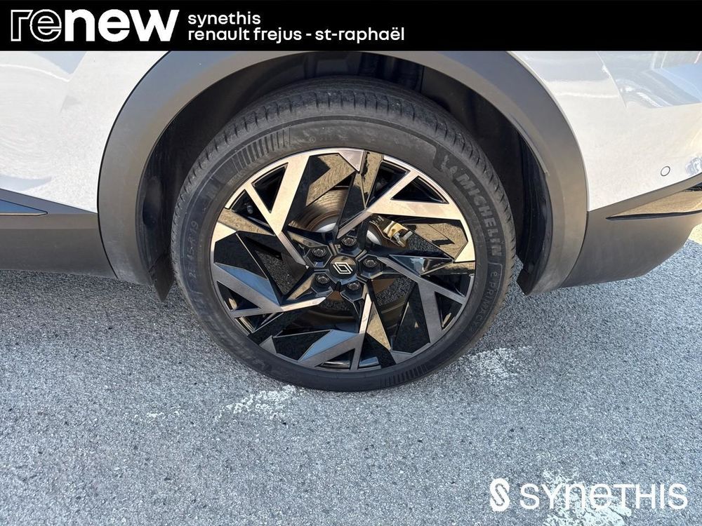 Symbioz E-Tech full hybrid 145 Esprit Alpine 2025 occasion 83600 Fr&eacute;jus