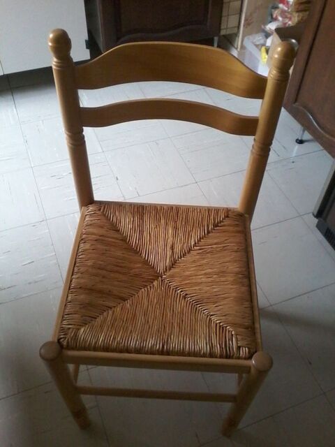 Chaise  en pin 10 Tourcoing (59)