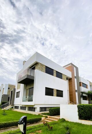  Villa � vendre 6 pi�ces 392 m� Harhoura, maroc