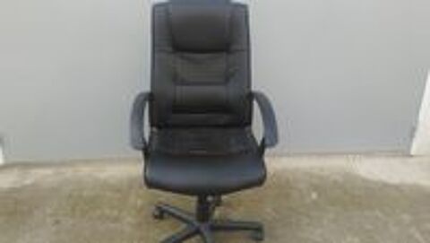   chaise de bureau a roulette 