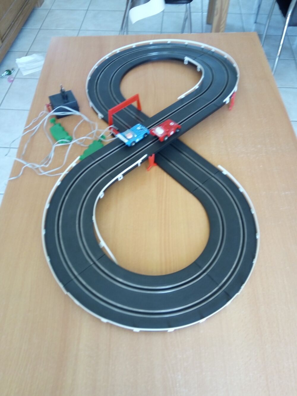 circuit auto &eacute;lectrique Jeux / jouets