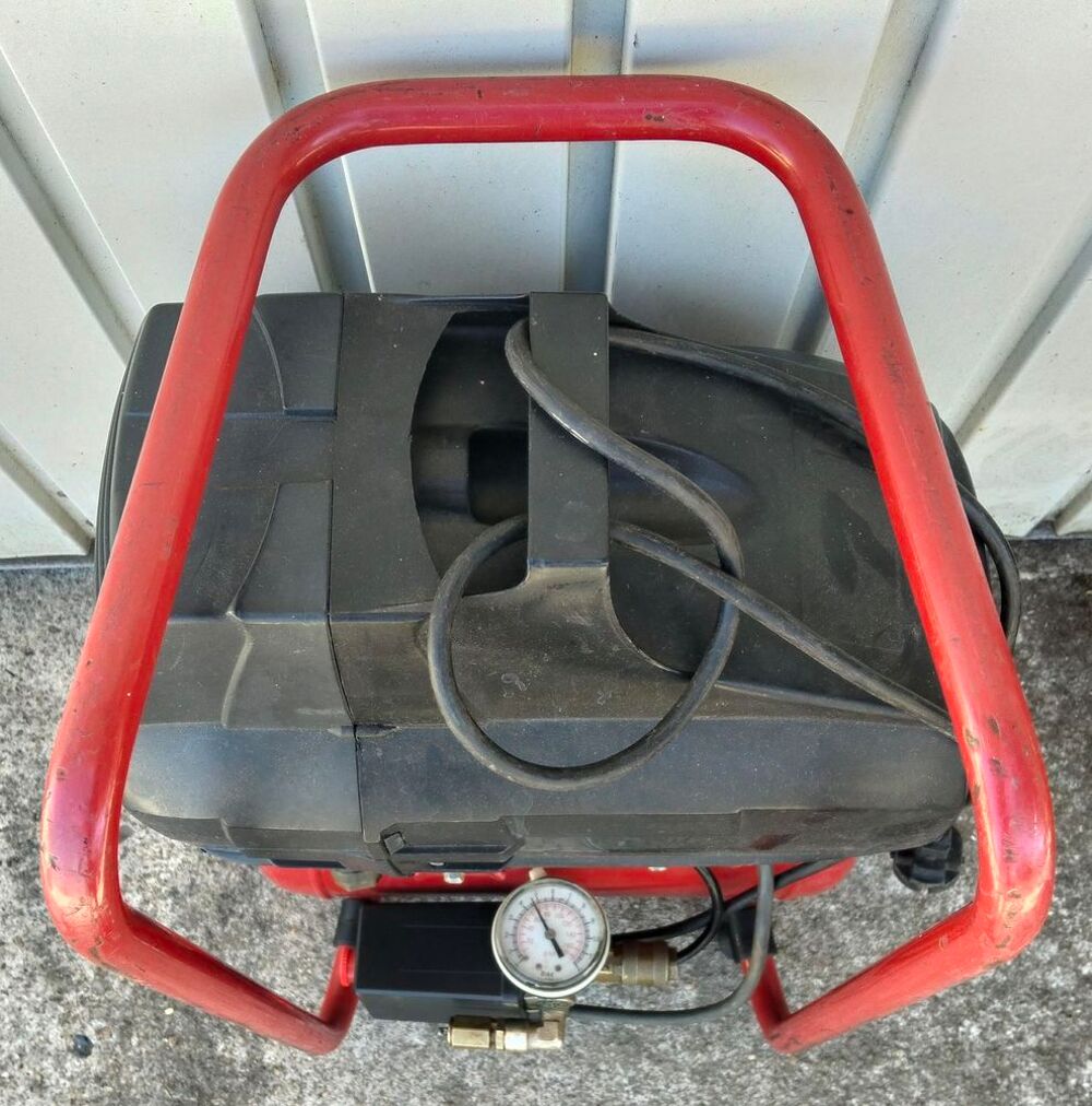 COMPRESSEUR D'AIR, PARTABLE, 5 bars Bricolage