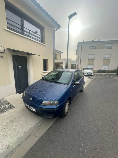 Fiat punto 1.2 16V - 80 EMOTION