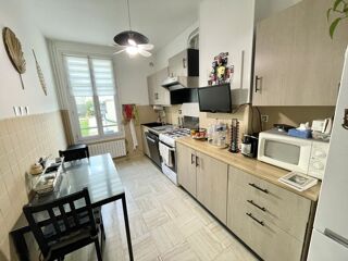 Vente Maison maison 5 pièces avec jardin et garage. Reims