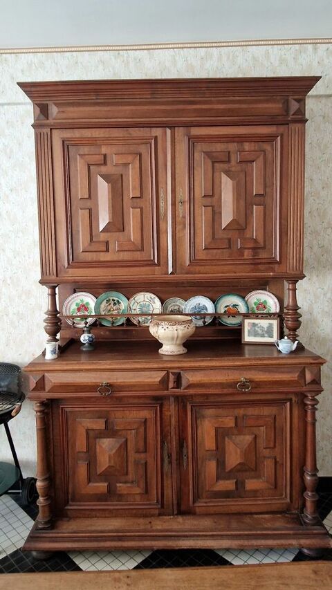 Buffet 2 corps + table style Henri II Soulac-sur-Mer (33)
