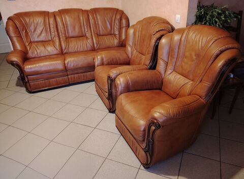 Canap� cuir 3 places  + 2 fauteuils 300 Saint-Maurice-de-Beynost (01)