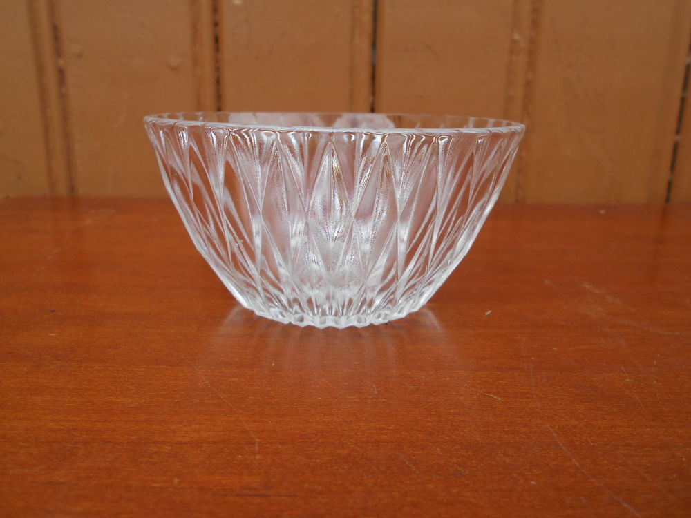BOL VERRE " Duralex " cisel&eacute; Décoration
