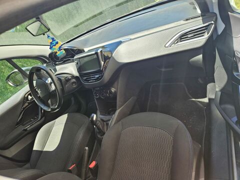 Peugeot 208 1.2 PureTech 82ch BVM5 Style