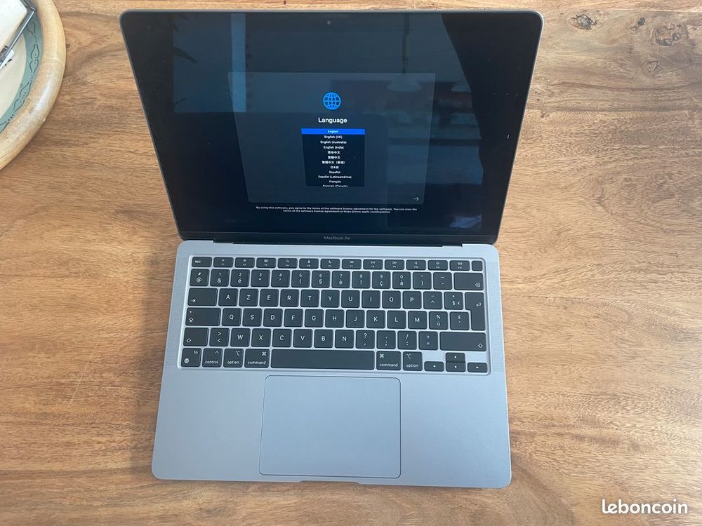 MacBook Air avec puce M1 - Gris sid&eacute;ral (13,3') Matériel informatique