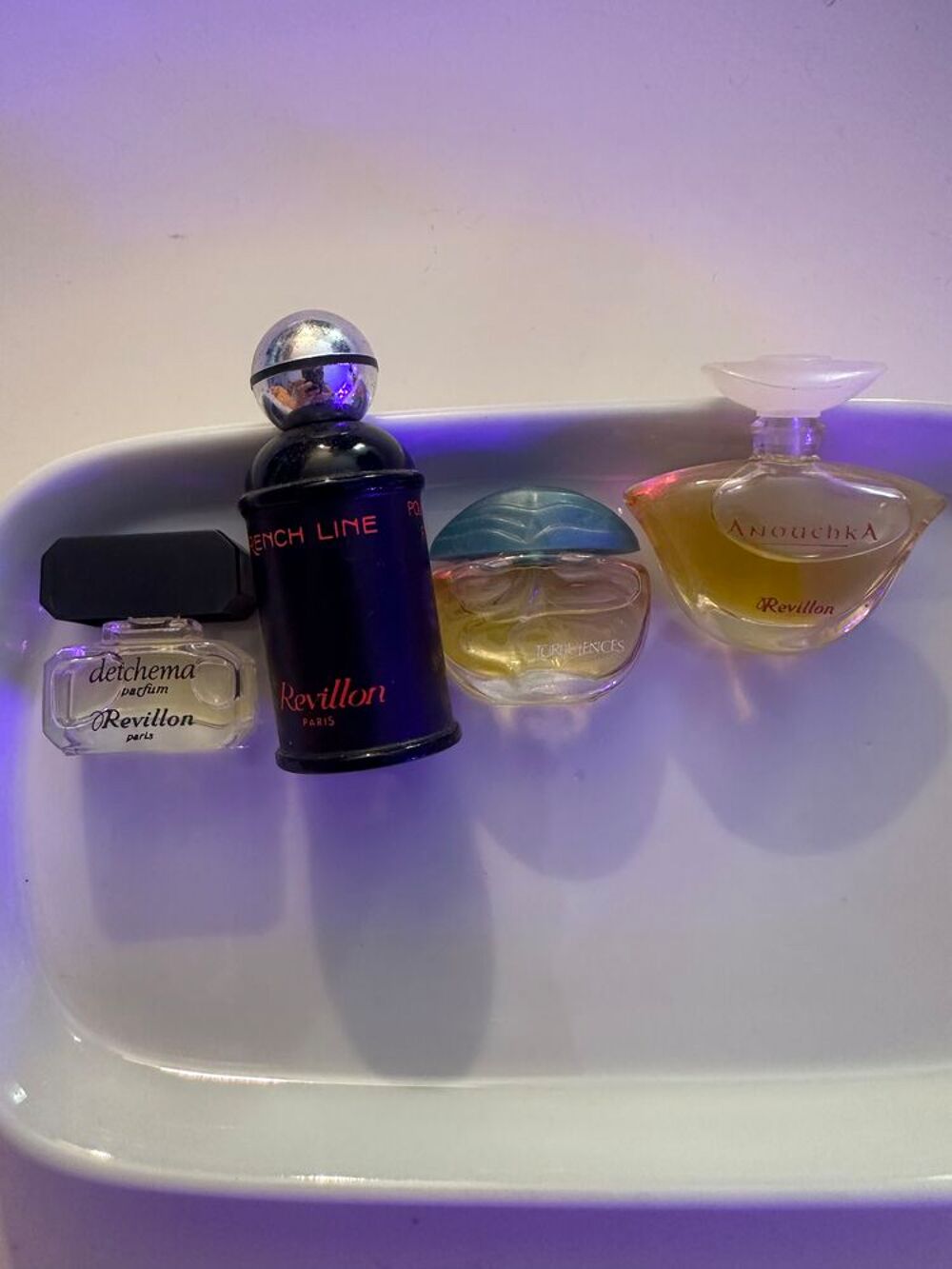 Lot de 100 miniatures de parfum de grandes marques 