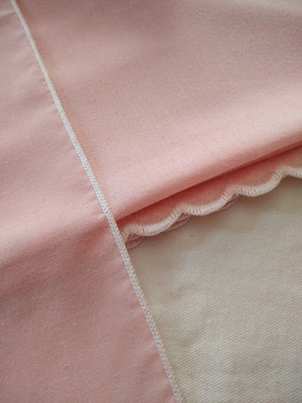 Nappe rose + 12 serviettes assorties Décoration
