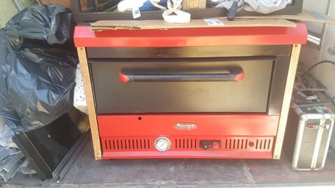 Four professionnel  GAZ Solymac  professionnel  6 pizza 1400 Strasbourg (67)