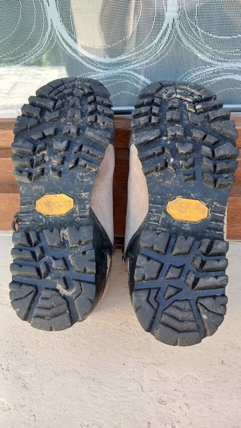 Chaussures de randonnées femme T39 Brunoy (91)