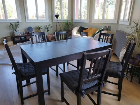 Table SAM + 6 chaises 250 Saint-Genis-Laval (69)