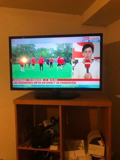 Vend tlvision 80 Viuz-en-Sallaz (74)