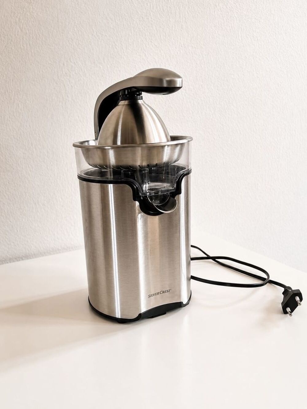 Presse agrumes &eacute;lectrique SilverCrest inox Electroménager