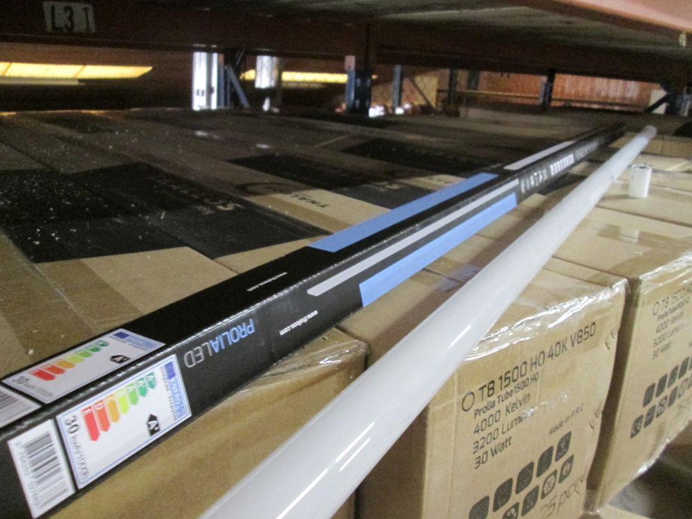 TUBE LUMINEUX NEON - LED 1,50 m Bricolage