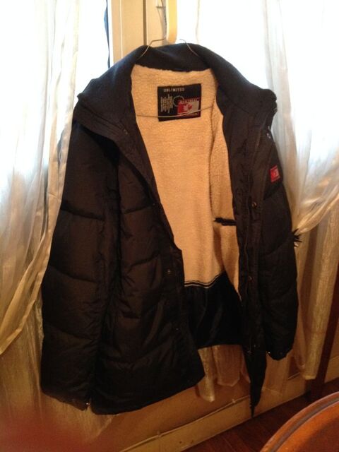 ANORAK de MONTREAL.CANADA. 99 Paris 20 (75)