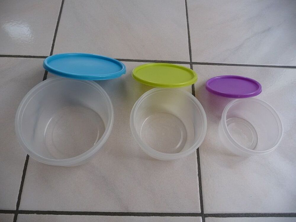3 boites gigognes rondes en plastique avec couvercles Cuisine