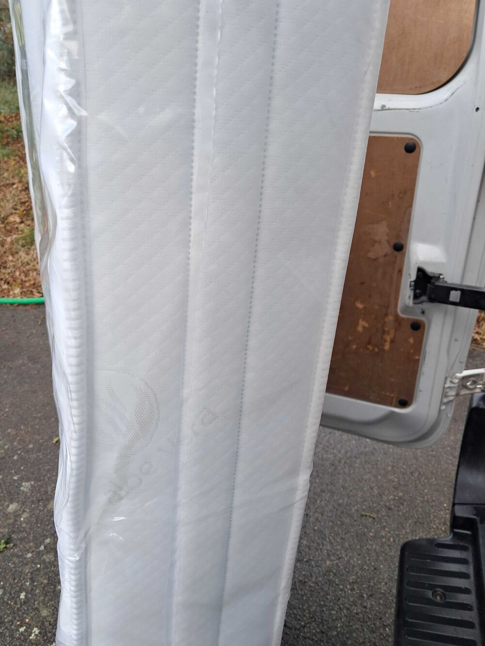 matelas latex sommiers tapissier Meubles