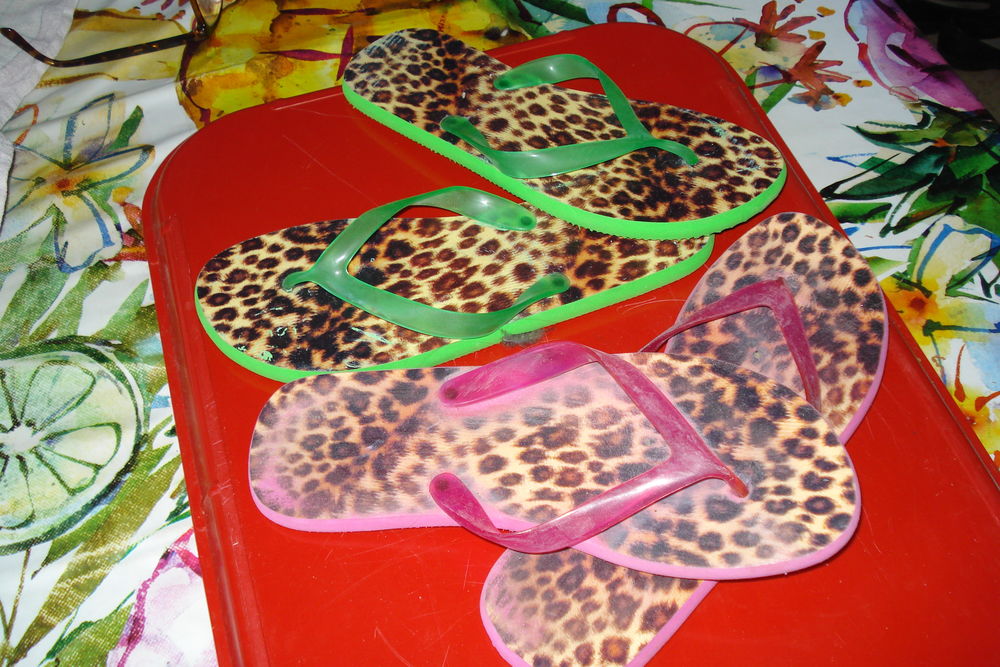 2 paire de tongs Chaussures