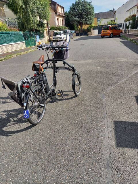 Tricycle HELKAMA -2 roues frontales Antony (92)