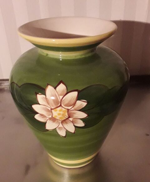 Vase en faïence. 15 Vierzon (18)