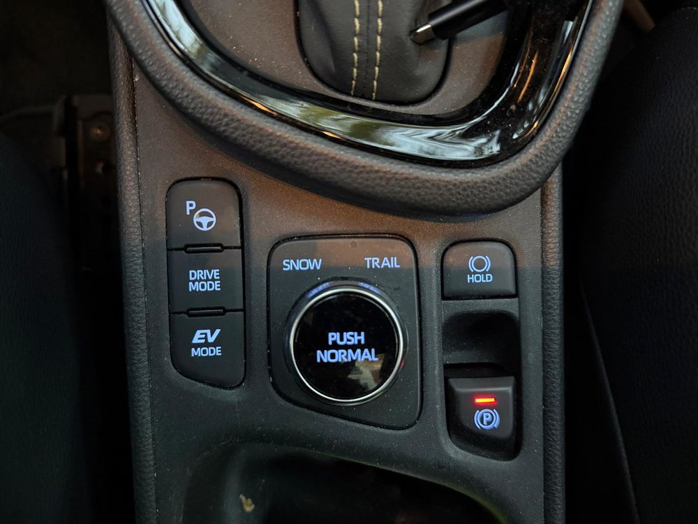 Yaris Cross Hybride 116h AWD-i Premi&egrave;re 2021 occasion 95880 Enghien-les-Bains