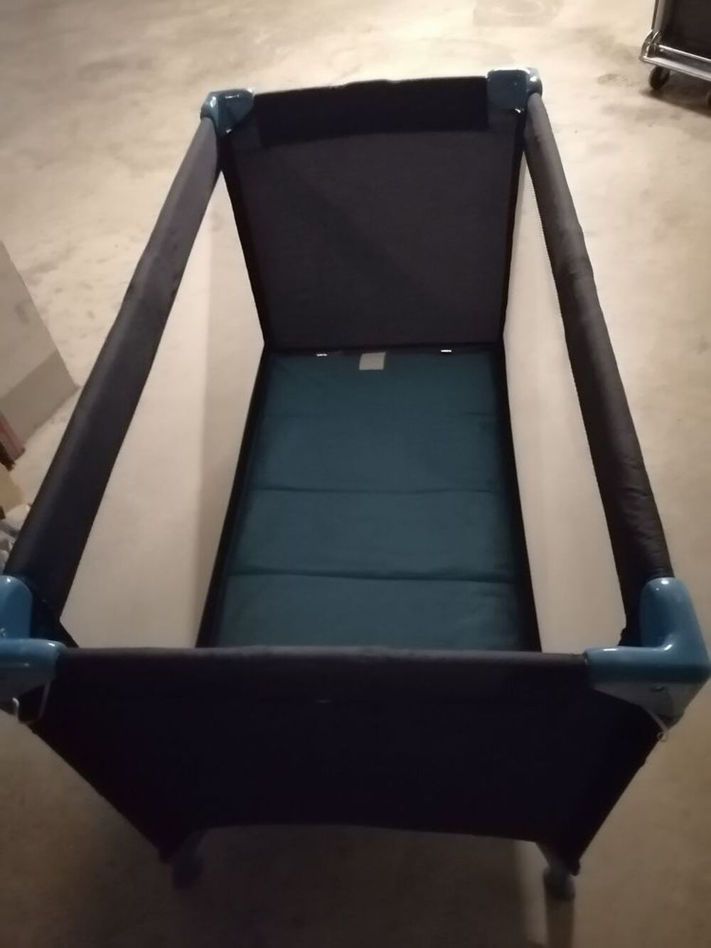  LIT BEBE PLIABLE Puériculture