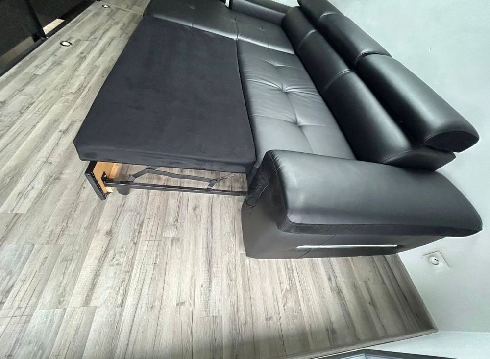Canap&eacute; d'angle convertible noir €" Couchage + coffre €" Tr&egrave;s bon &eacute;tat Meubles