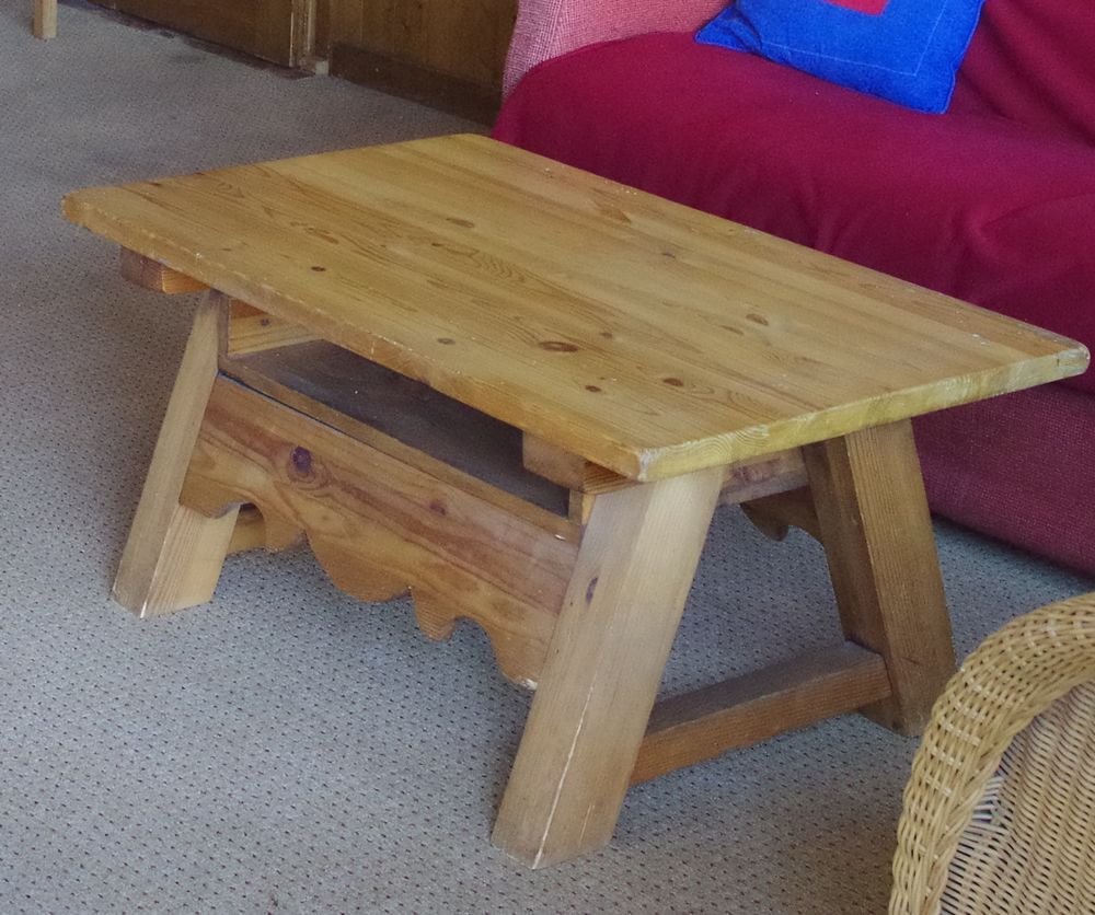 Jolie table basse style chalet suisse Meubles