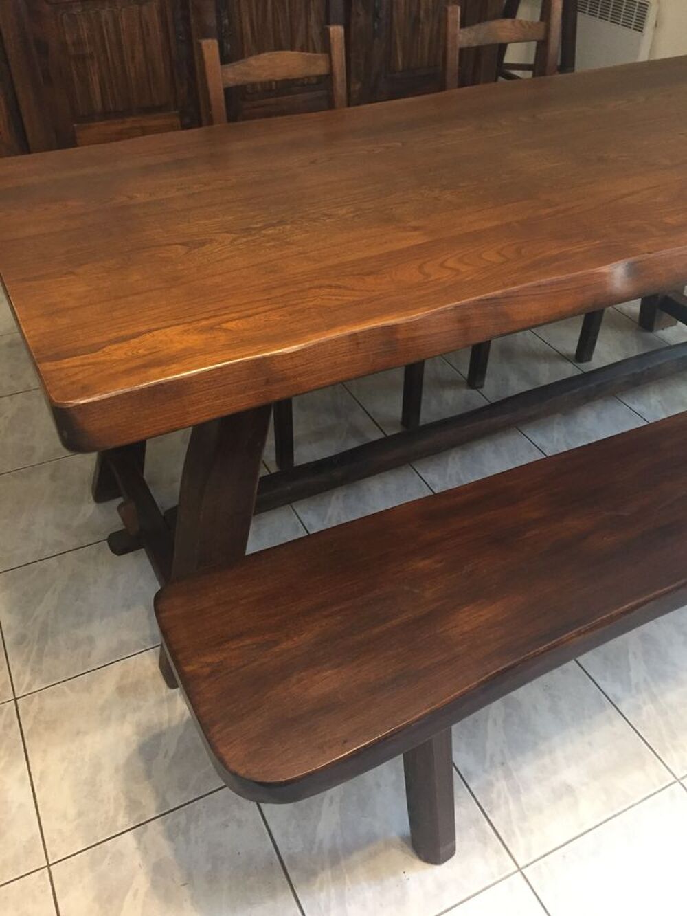 table, chaises,banc, buffet Hanninen Meubles