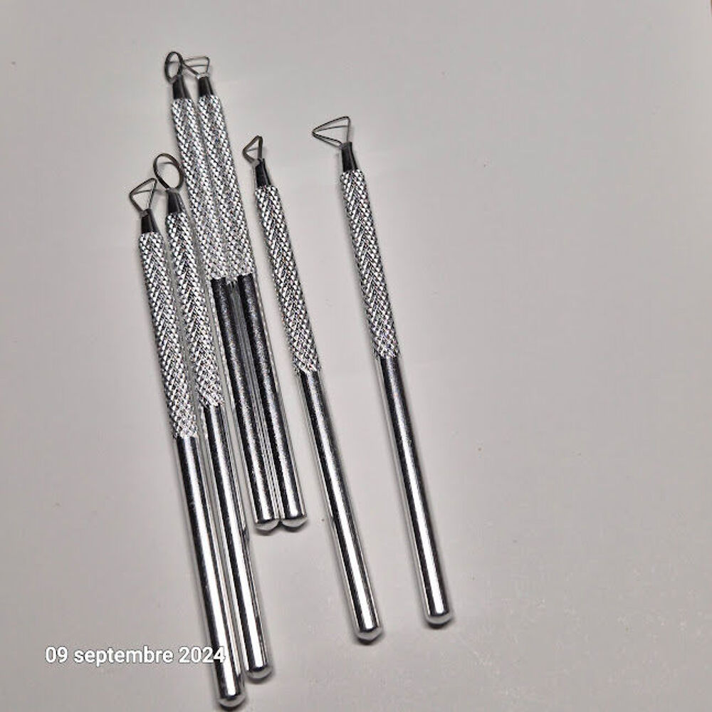 Lot de 6 Mirettes en m&eacute;tal avec 6 formes diff&eacute;rentes Bricolage