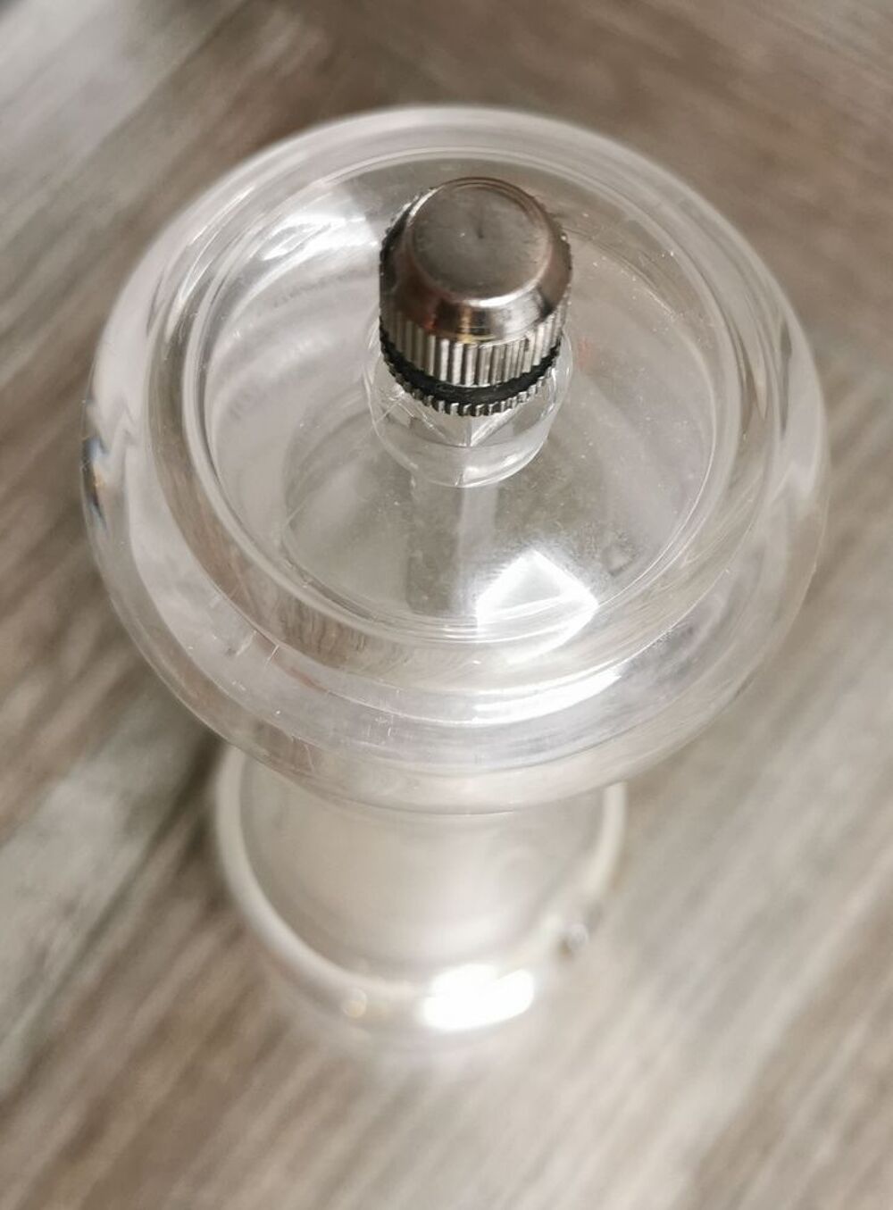 Sali&egrave;re/poivri&egrave;re transparente en TBE Cuisine
