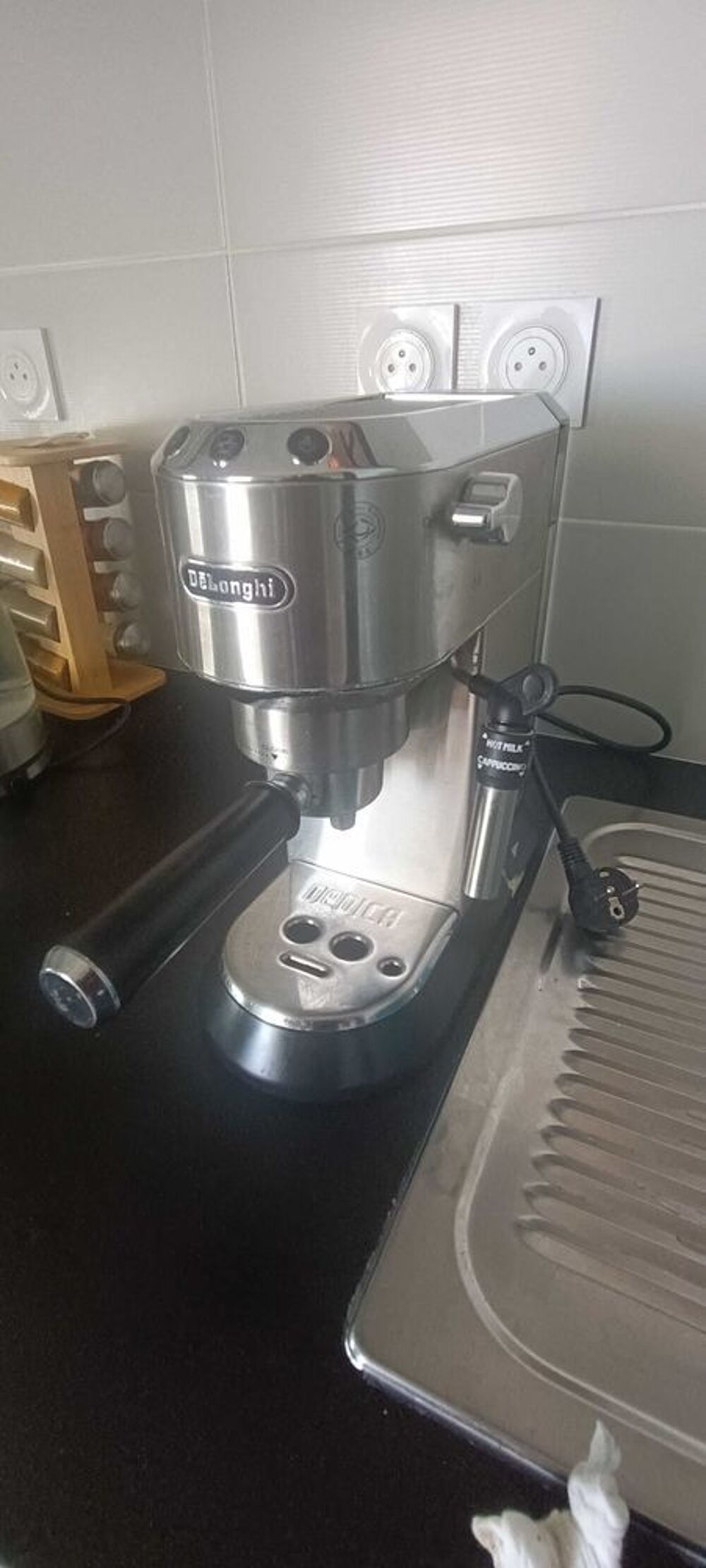 Machine &agrave; caf&eacute; expresso manuelle Delonghi dedica EC695 | Avec bo&icirc;te et garantie Electroménager